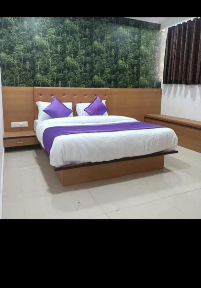 Hotel Globle Vadodara Luaran gambar
